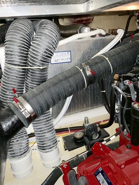 2006 Carver 41