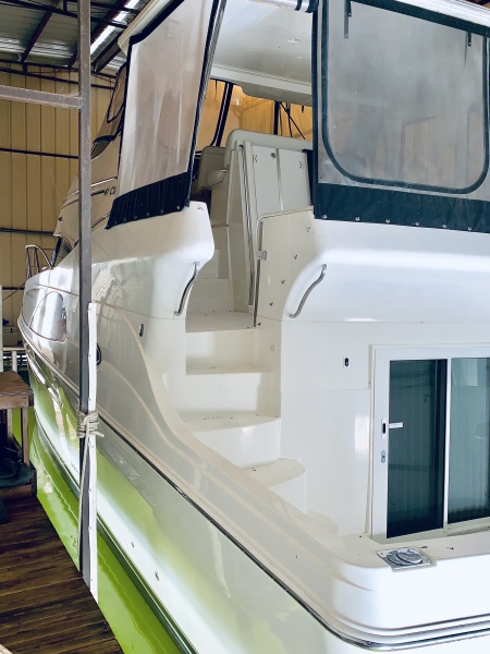 2006 Carver 41