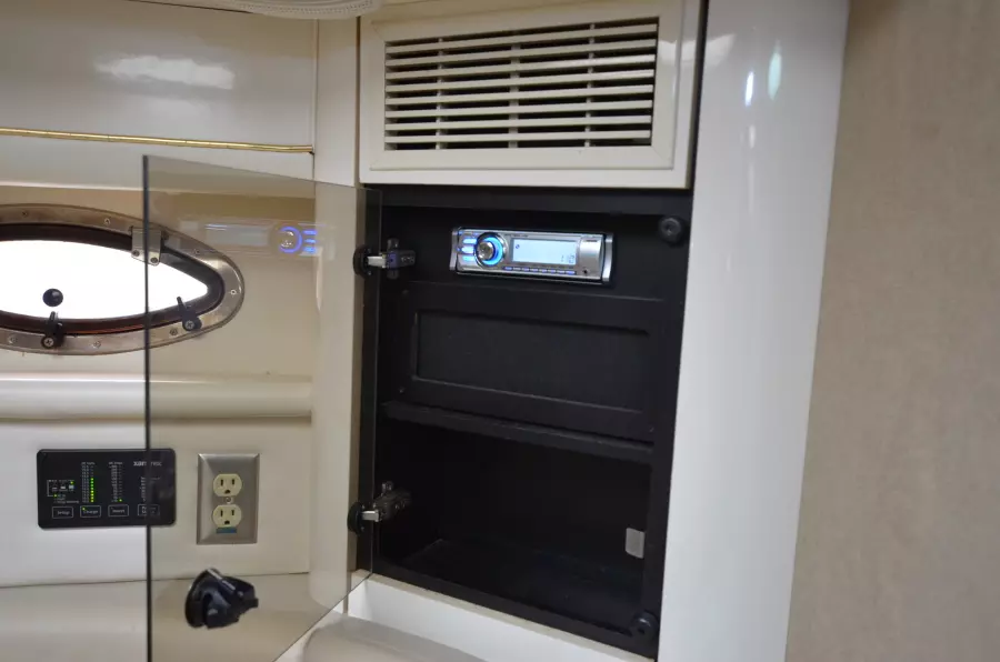1998 Maxum 3700SCR