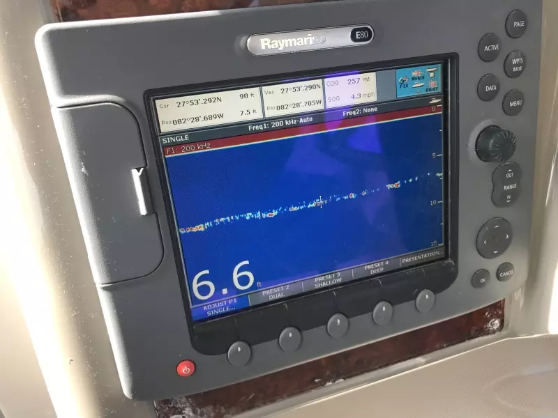 1998 Maxum 3700SCR