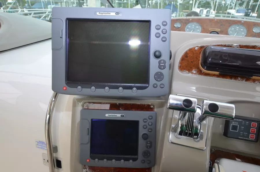 1998 Maxum 3700SCR