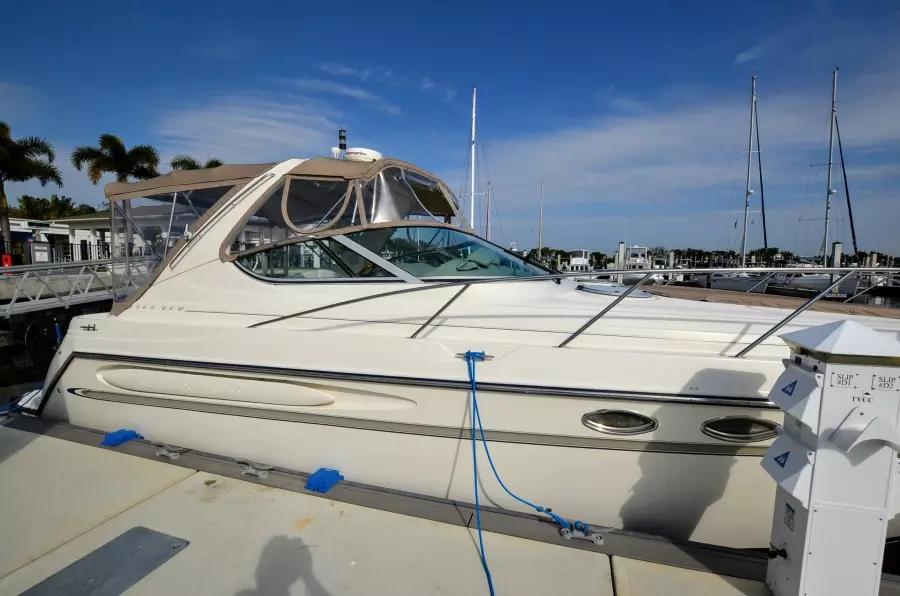 1998 Maxum 3700SCR