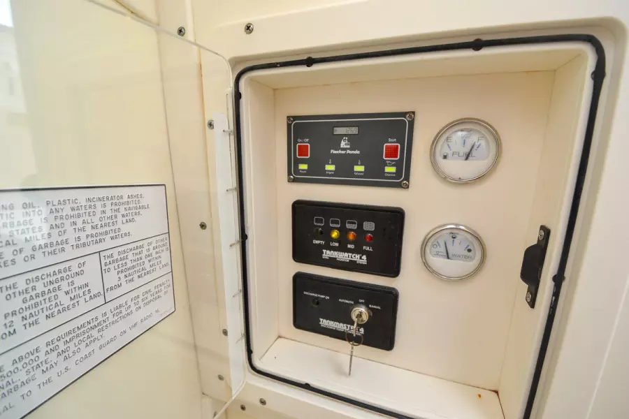 2007 World Cat 320 EC