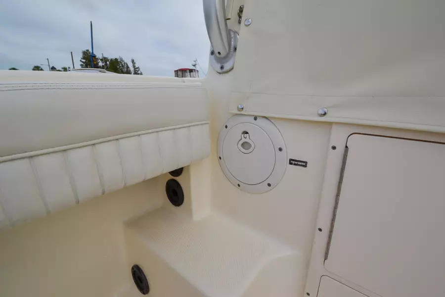 2007 World Cat 320 EC