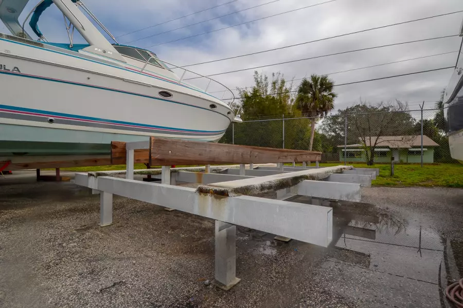 2007 World Cat 320 EC