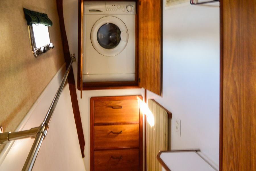 2003 Endeavour Trawlercat 44