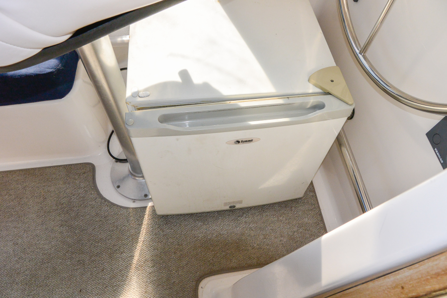 2003 Endeavour Trawlercat 44