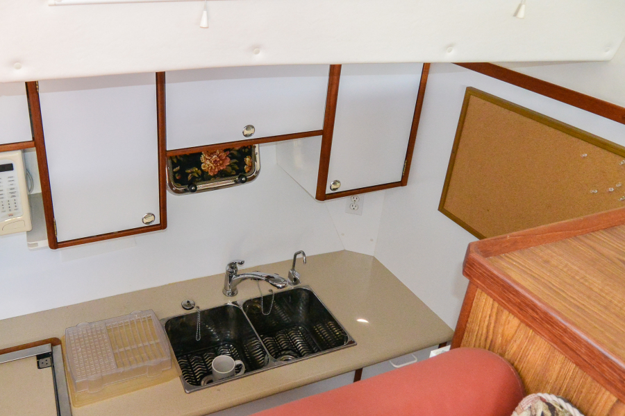 2003 Endeavour Trawlercat 44