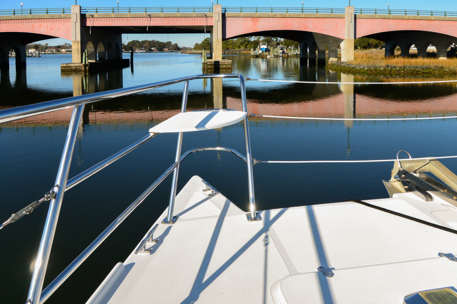 2003 Endeavour Trawlercat 44