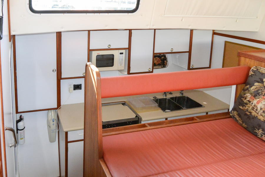 2003 Endeavour Trawlercat 44