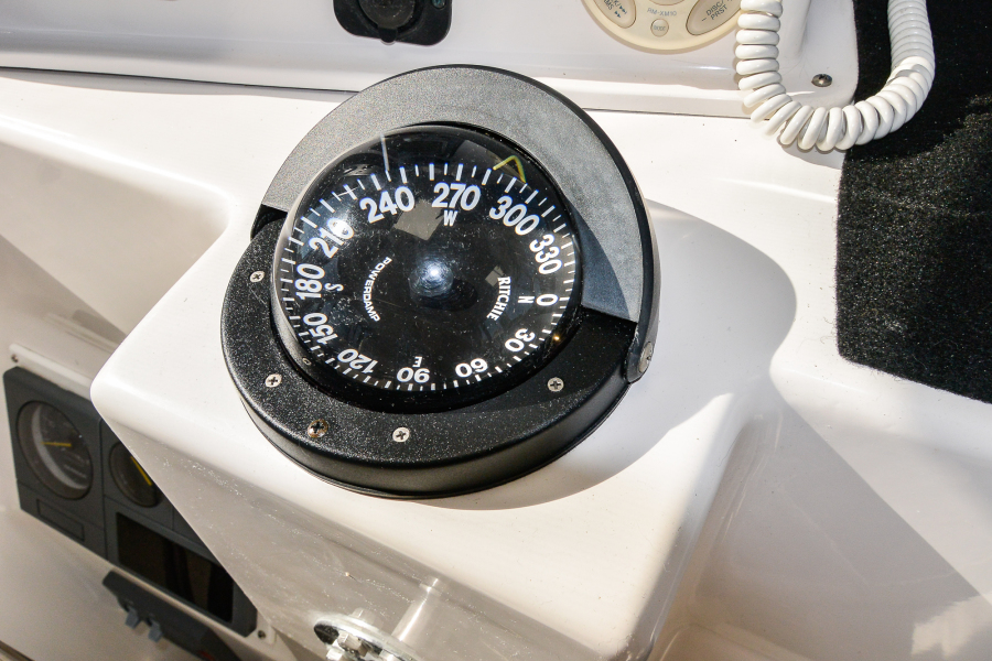 2003 Endeavour Trawlercat 44
