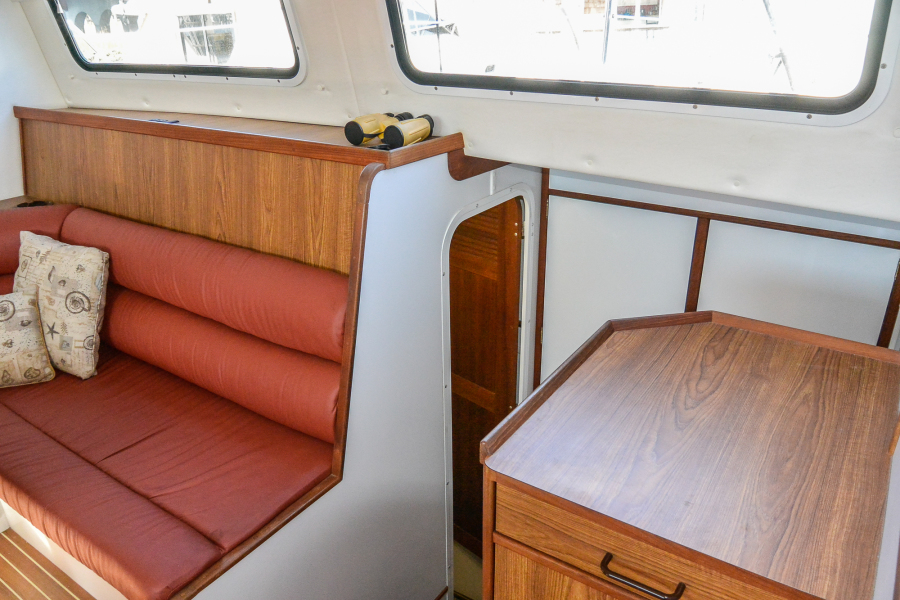 2003 Endeavour Trawlercat 44