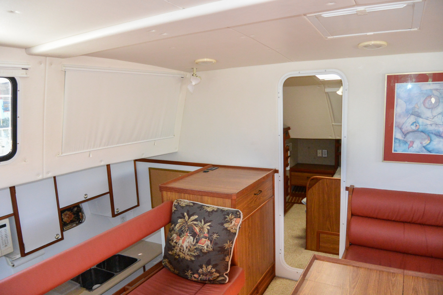 2003 Endeavour Trawlercat 44