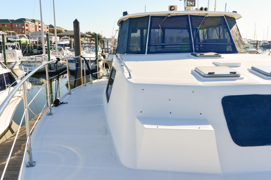 2003 Endeavour Trawlercat 44