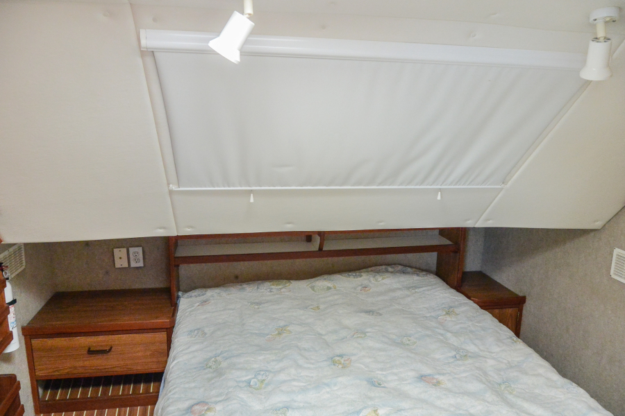 2003 Endeavour Trawlercat 44