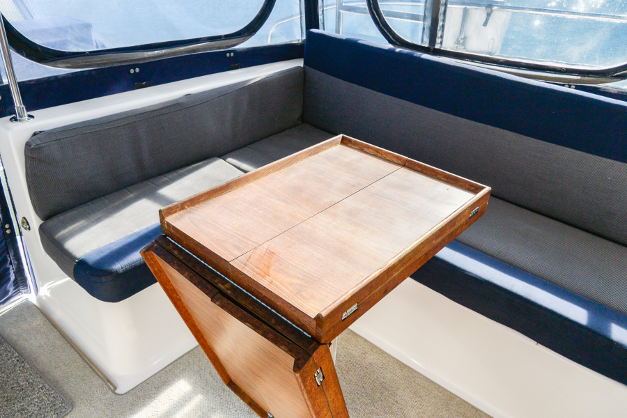 2003 Endeavour Trawlercat 44