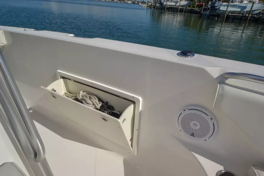 LunaC 30ft Wellcraft Yacht For Sale