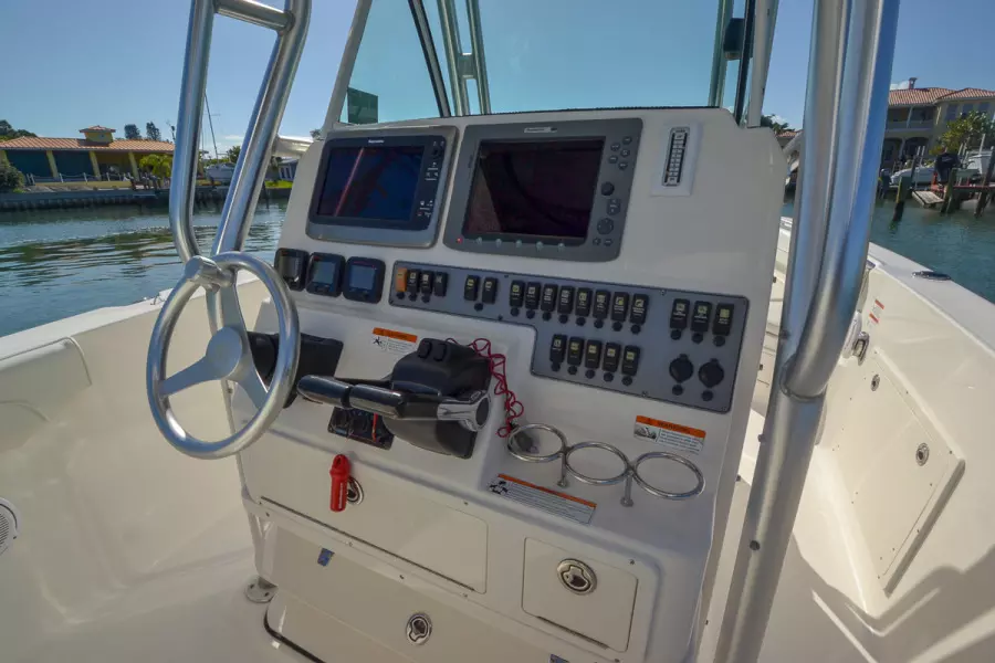 LunaC 30ft Wellcraft Yacht For Sale