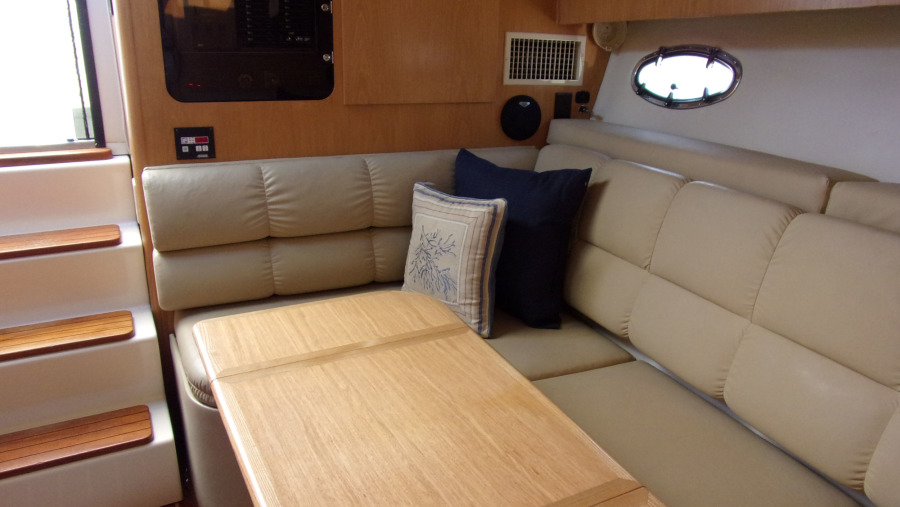 1998 Tiara Yachts 3700 open