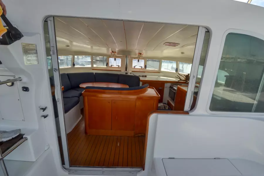 2002 Lagoon 410