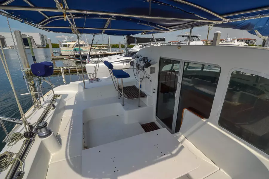 2002 Lagoon 410