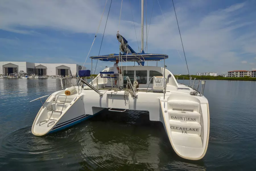 2002 Lagoon 410
