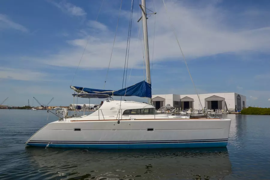 2002 Lagoon 410