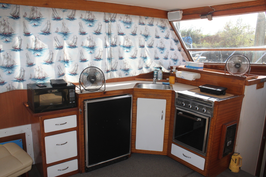 1972 Pacemaker Sport Fisherman