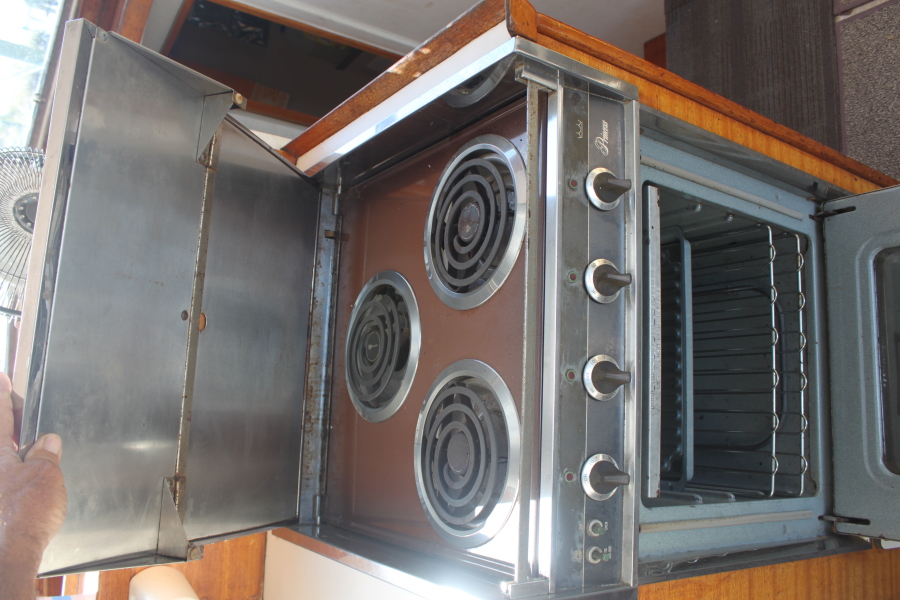 1972 Pacemaker Sport Fisherman