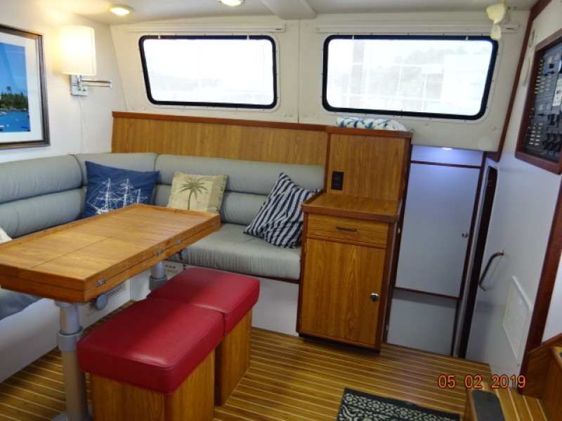 2004 Endeavour 44 trawler cat