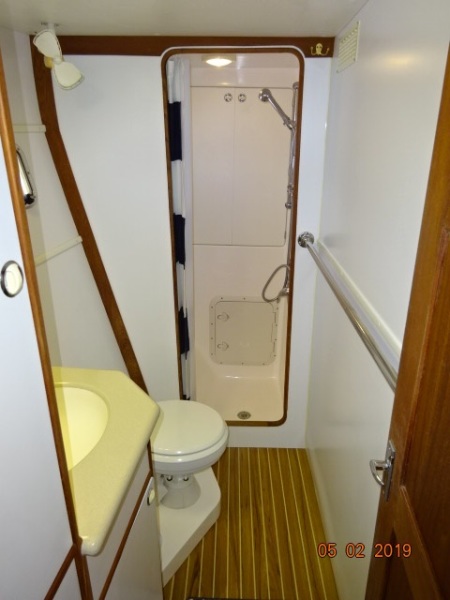 2004 Endeavour 44 trawler cat