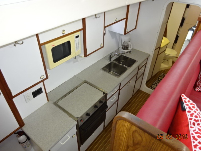 2004 Endeavour 44 trawler cat