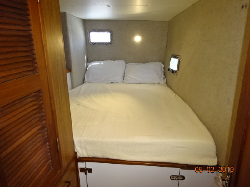 2004 Endeavour 44 trawler cat