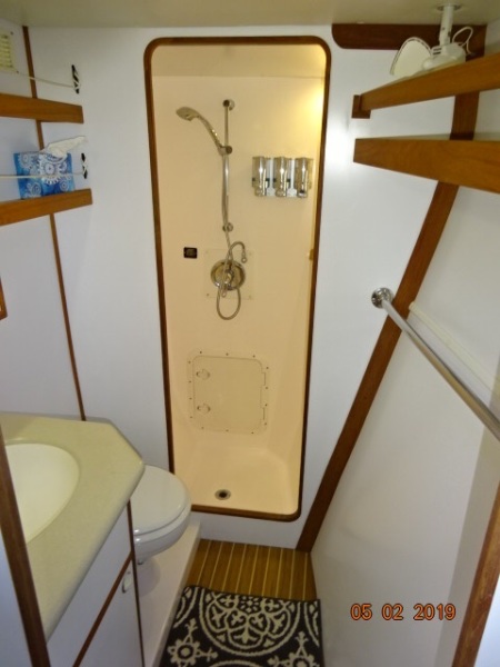 2004 Endeavour 44 trawler cat