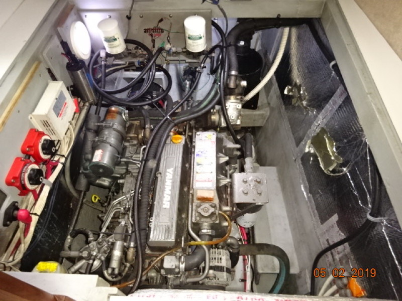 2004 Endeavour 44 trawler cat