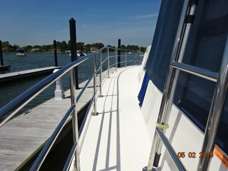 2004 Endeavour 44 trawler cat