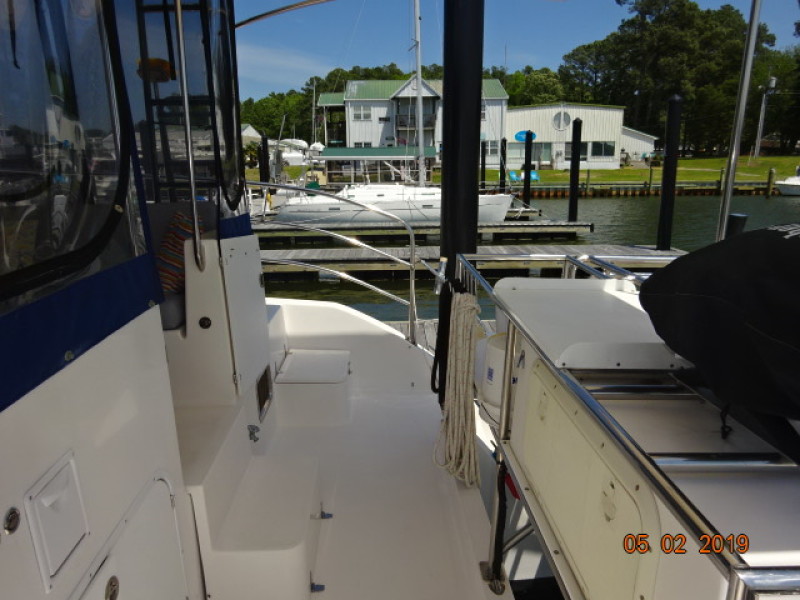 2004 Endeavour 44 trawler cat