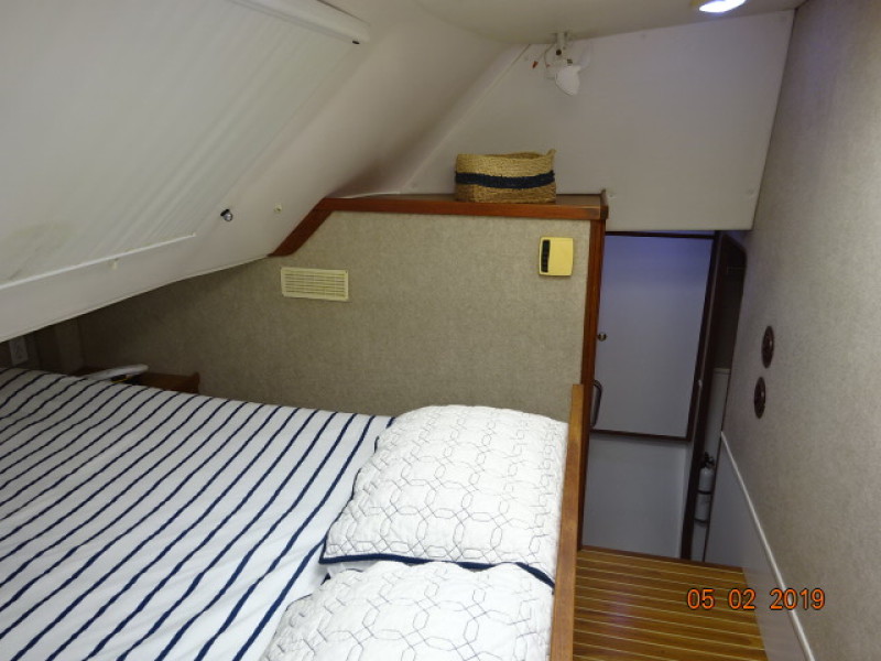 2004 Endeavour 44 trawler cat