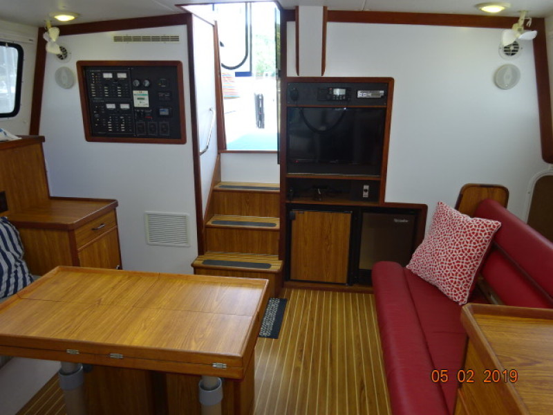 2004 Endeavour 44 trawler cat