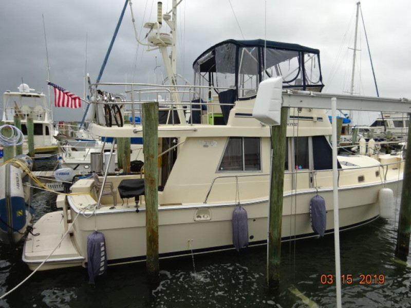 2004 Mainship Trawler