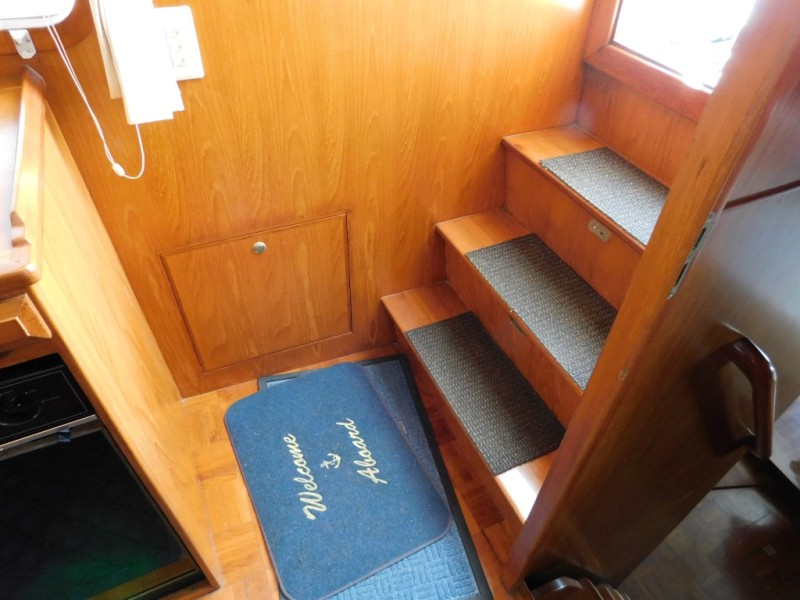 2005 DeFever Cockpit motor yacht