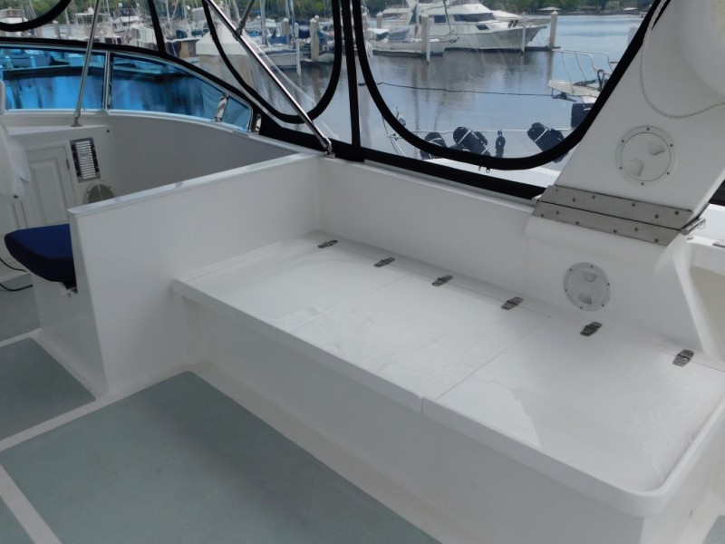 2005 DeFever Cockpit motor yacht