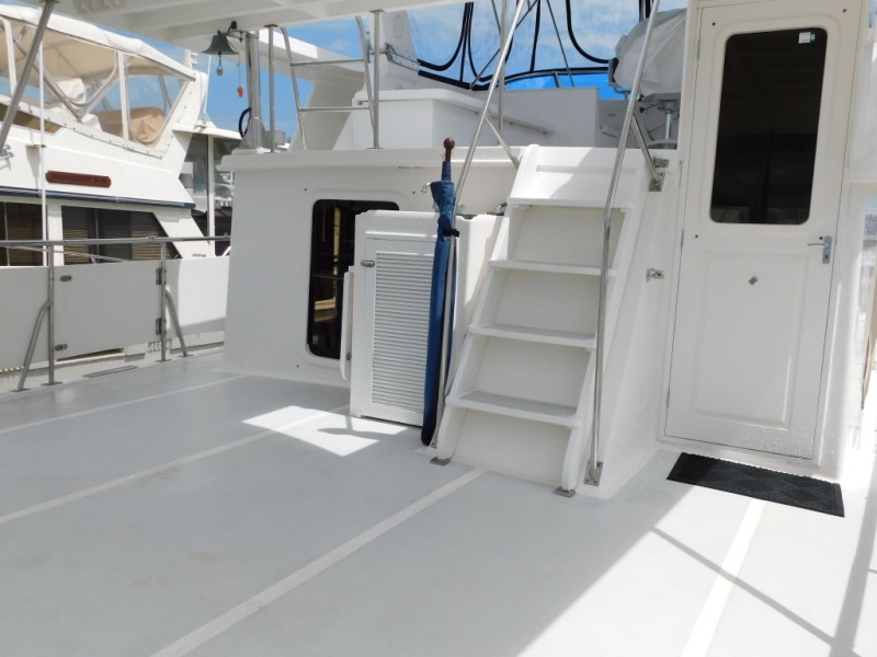 2005 DeFever Cockpit motor yacht