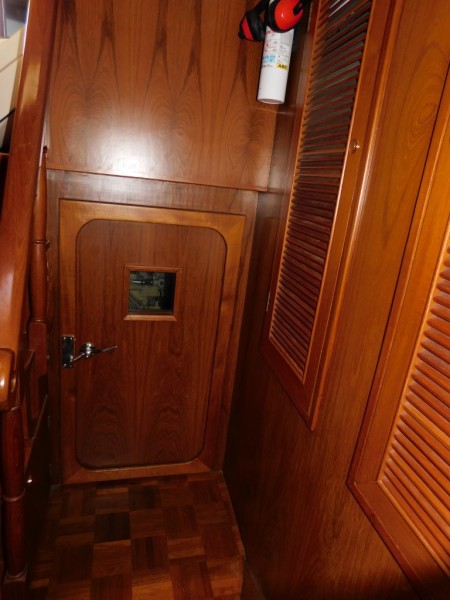 2005 DeFever Cockpit motor yacht