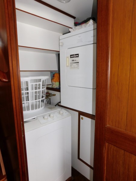 2005 DeFever Cockpit motor yacht