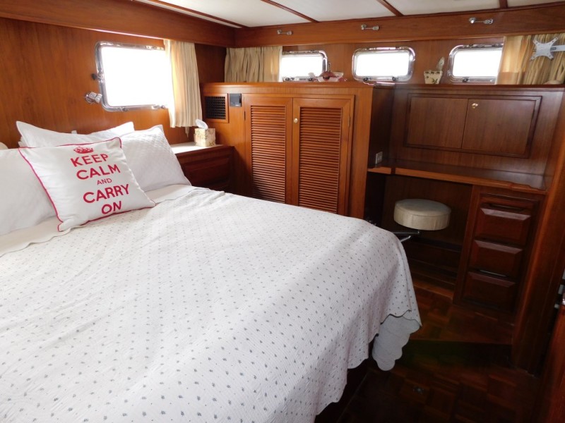 2005 DeFever Cockpit motor yacht