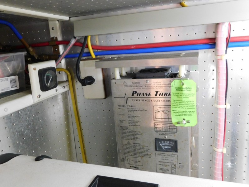 2005 DeFever Cockpit motor yacht