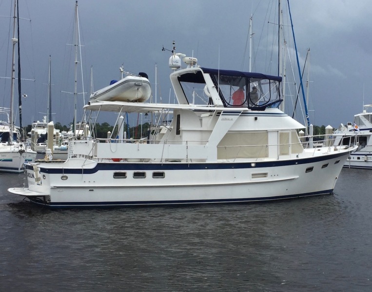 2005 DeFever Cockpit motor yacht