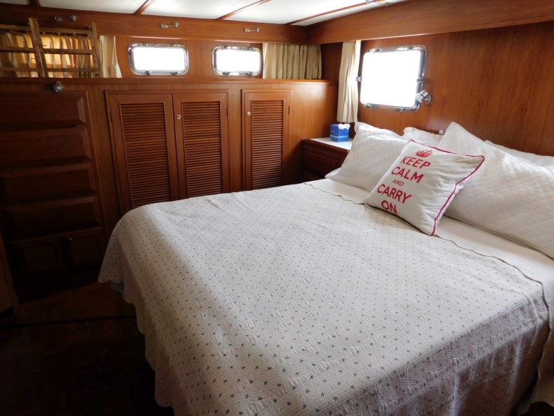 2005 DeFever Cockpit motor yacht