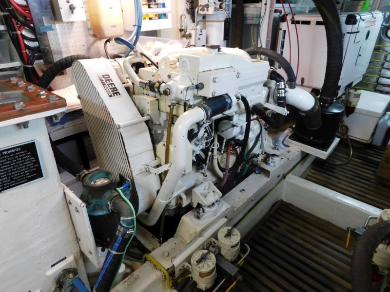 2005 DeFever Cockpit motor yacht